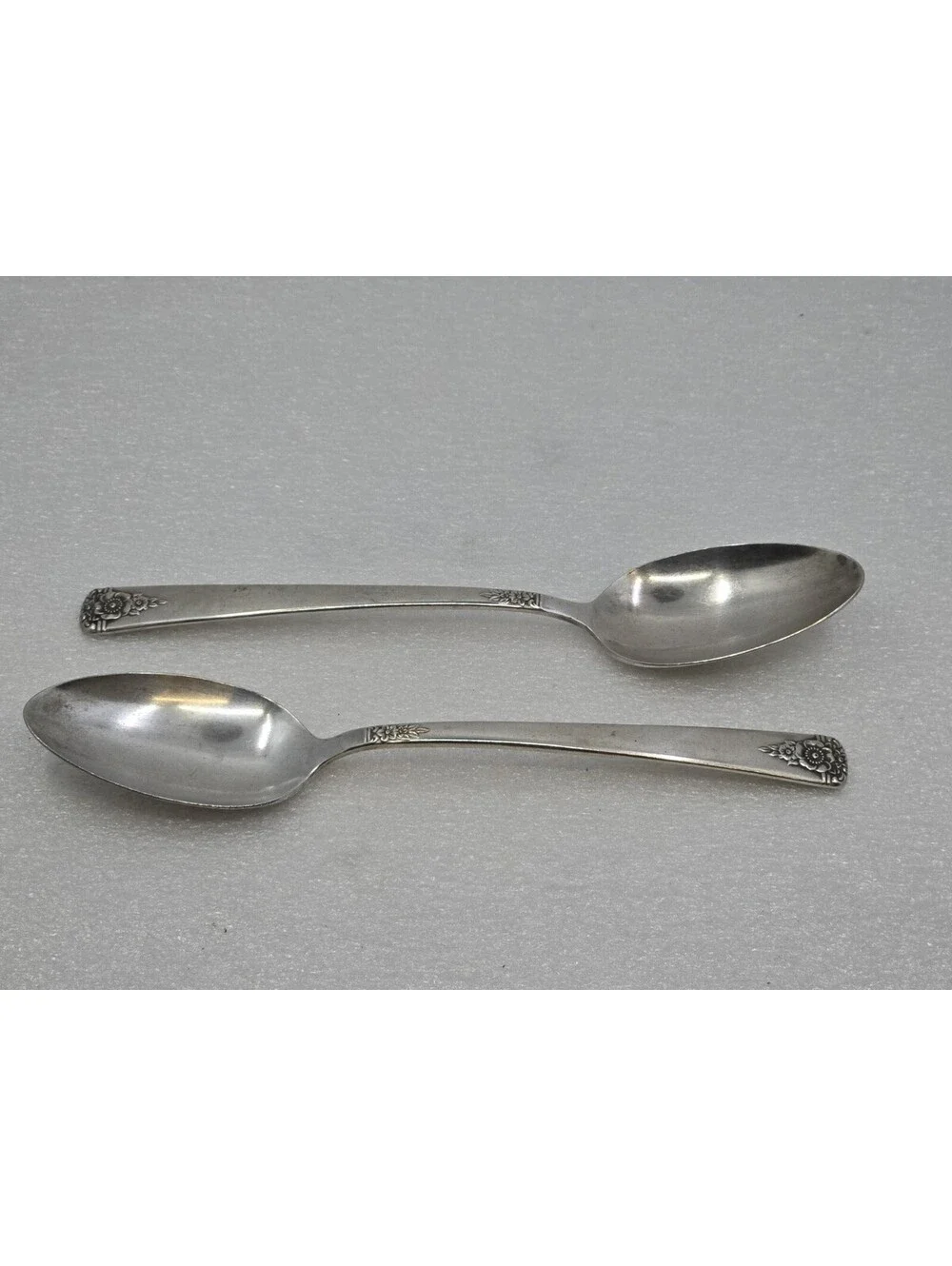 WM Rogers Reinforced Plate IS Silverware Starlight Pattern 2 Tablespoons 7.25